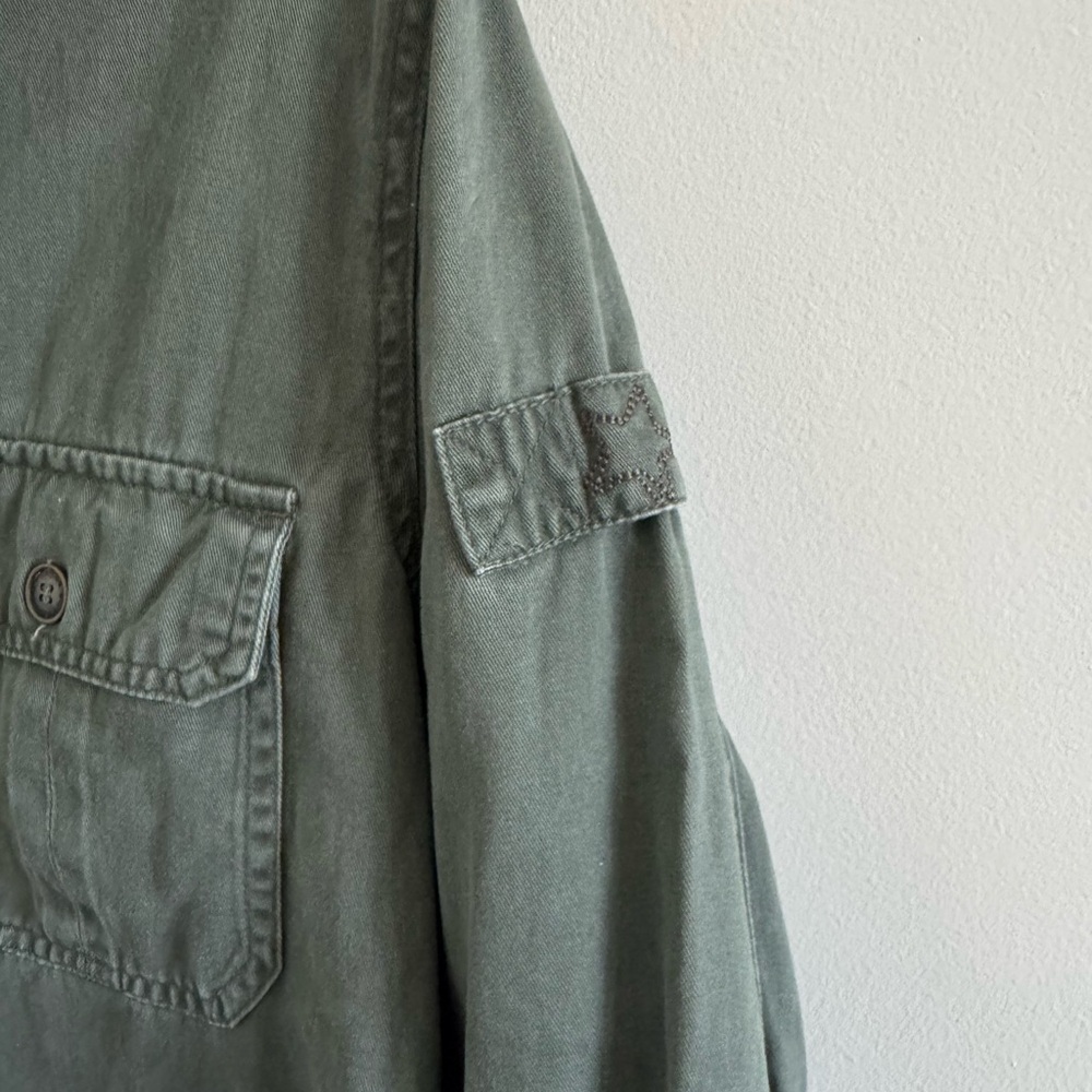 Garage Structured Button Up Shirt - Picture 2 of 4